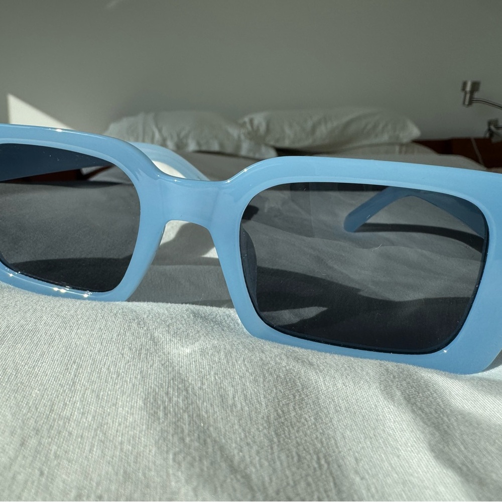 Studio F Stylish Blue Square Sunglasses